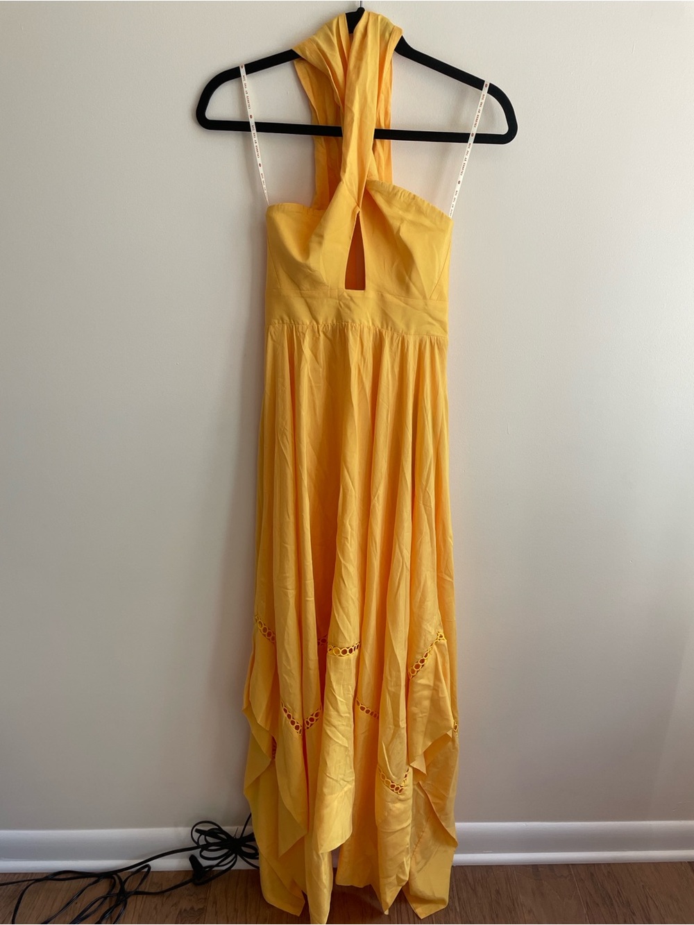 NWT Farm Rio Yellow Sleeveless Halter Maxi Dress Summer Asymmetrical Dress - Picture 4 of 7